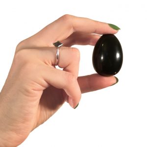 Jadeegginhandcropped120615scaledto680